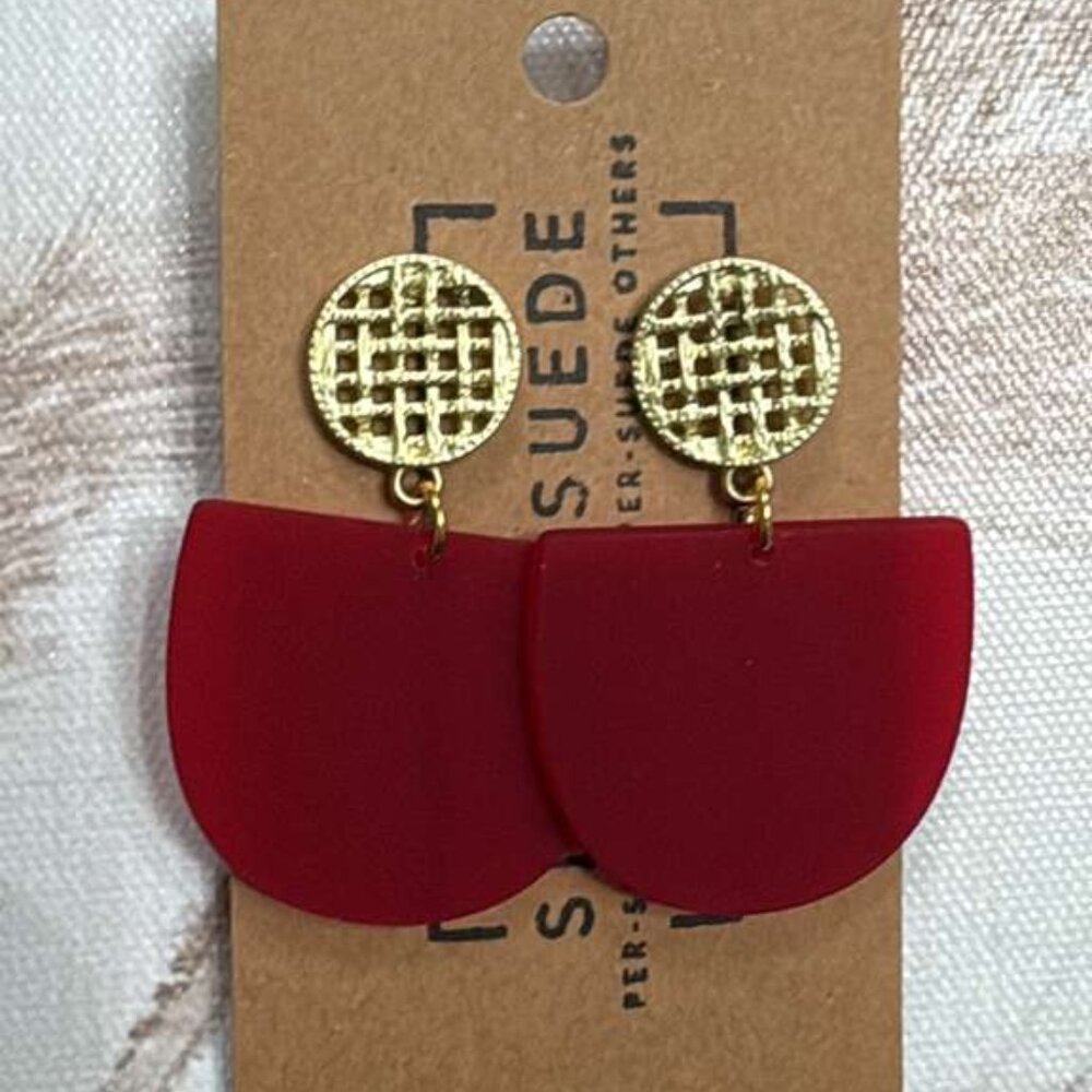 Matte Red Acetate & Gold Drop Earrings - Statement - Picture 3 of 3
